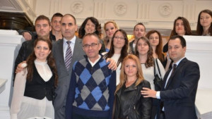 Студенти дебатираха с Цветанов и Савеклиева