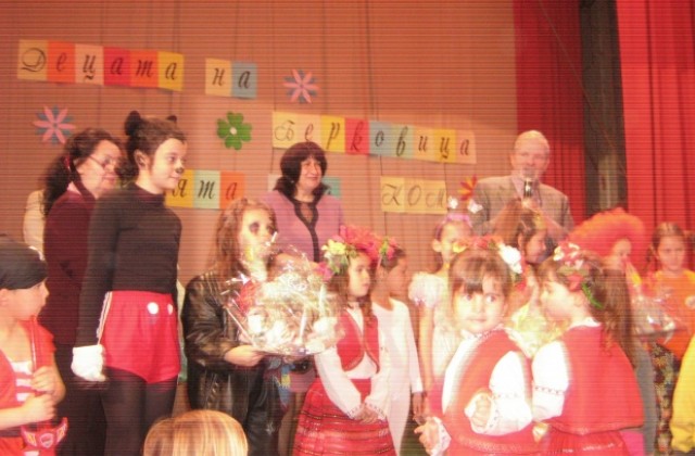 Карнавал събра децата на Берковица