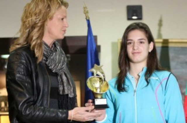 Стефани Стоева стана най-добър млад бадминтонист в Европа