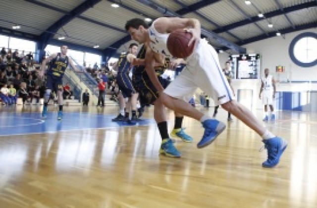 Левски излезе трети след победа над Ямбол