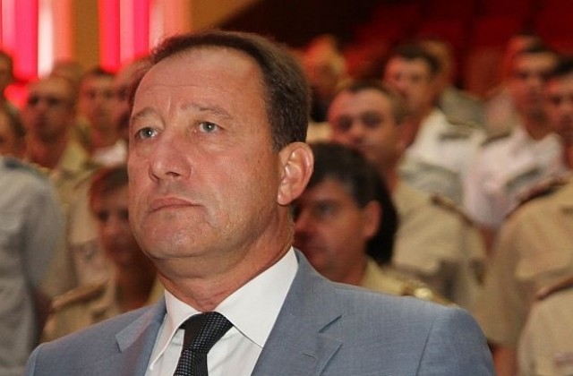 Руски самолети продължават провокациите над Черно море, твърди министър Найденов