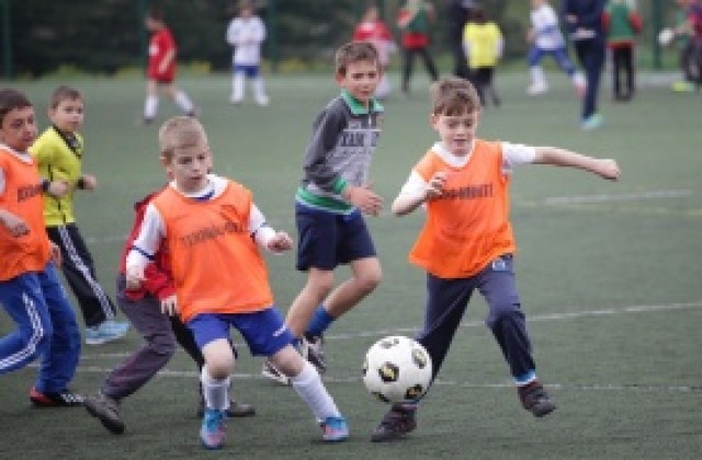 180 деца в 11-ия трунир на ДФК Делфините