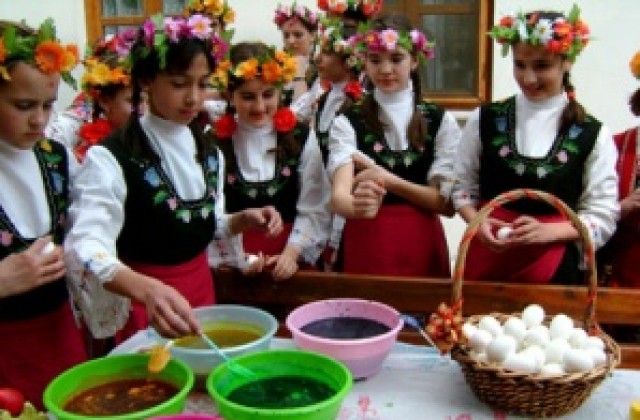 Великденски концерти в Попово и Омуртаг