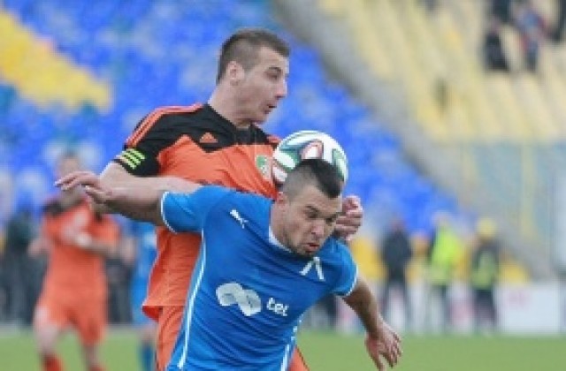 Сектор Б надъхва Божинов преди дербито