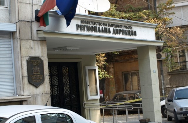 Полицията охранява църкви, молове и пътища за Великден