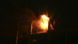 Пламна 30етажна сграда срещу НДК