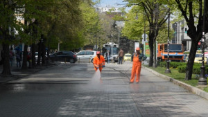 Стартира предпразнично миене на варненските улици