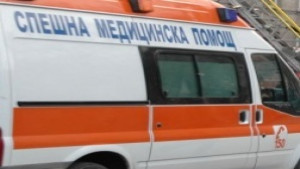 Водач е с 3 счупени ребра след катастрофа