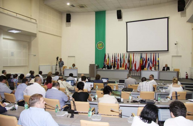 Съветниците заседават утре