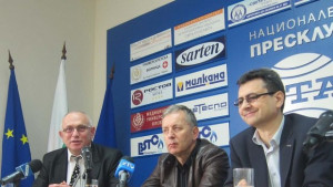 Първа самостоятелна операция на екипа на проф Делийски с Да