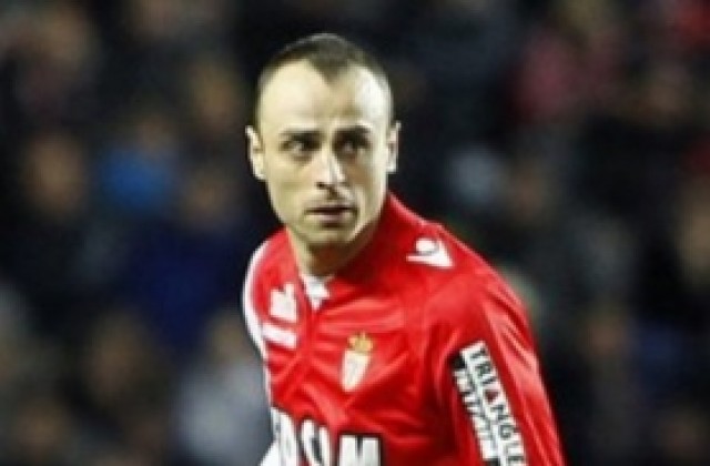 ВИДЕО: Бербатов прави вкарването на голове лесно