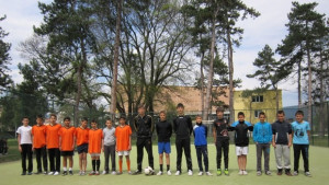 120 ученици се включиха във Великденския турнир по футбол