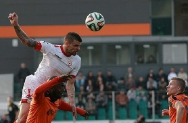 Вальо Илиев преподписа с ЦСКА