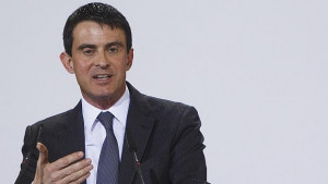 Френският премиер замразява социалните помощи