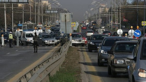 Бдителни полицаи и ремонти чакат българите тръгнали на път за