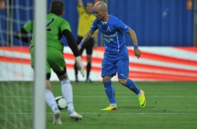 Рамос притеснява сините