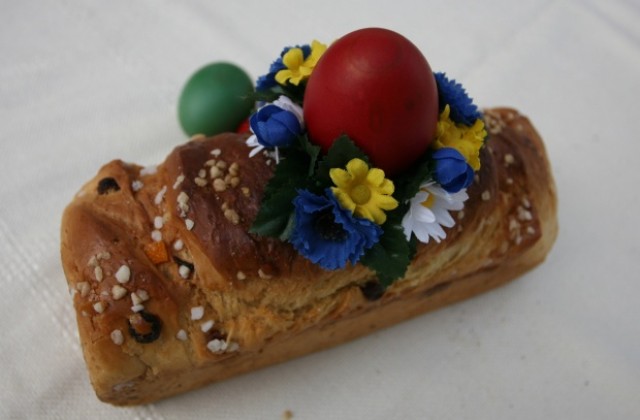 Избират най-красив козунак на Великденски концерт  в Аксаково