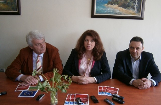 Евродепутатът Илияна Йотова откри информационен офис в Плевен