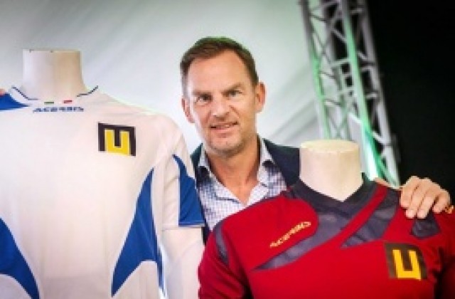 Де Бур: Ван Гаал е идеален за Юнайтед