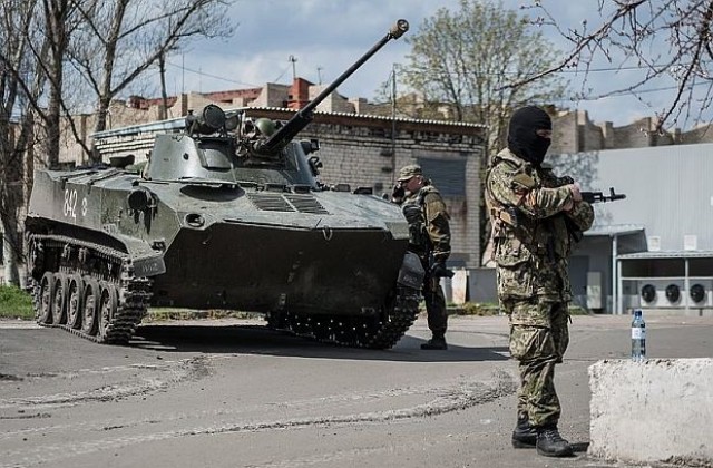 Украинската армия щурмува Славянск, убити са петима сепаратисти