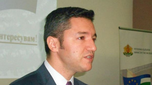 Външно министерство въведе облекчения за руски и украински туристи