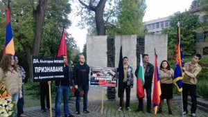 Арменската общност в Шумен почете паметта на жертвите от геноцида