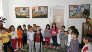 Детска градина Явор със своя библиотека