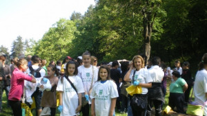 Областна администрация ще чисти Хисарлъка Раздадени са над 4000 чували