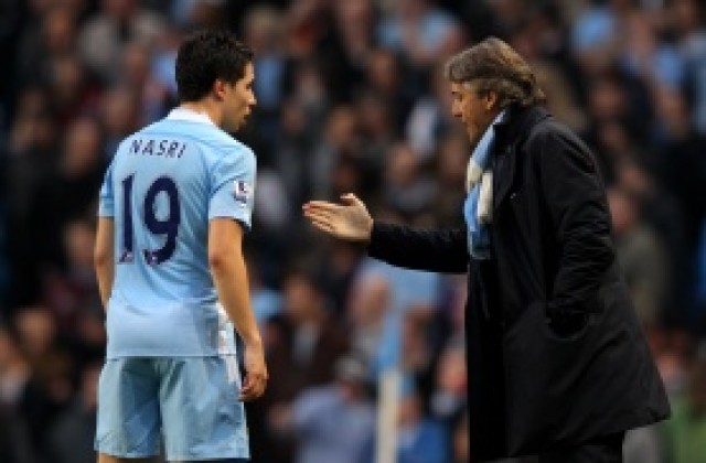 Насри с нови отровни стрелички към Манчини