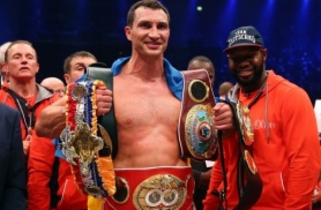 ВИДЕО: Владимир Кличко защити световните си титли
