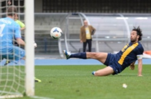 Лука Тони погледна към реализаторския приз в калчото