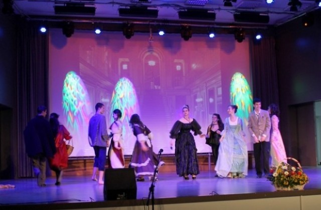 Гимназисти от Самоков спечелиха фестивала „Завесата се вдига за немски!“