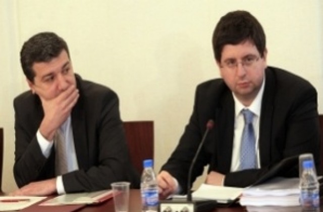Министрите Стойнев и Чобанов се срещат с бизнеса в Хасково
