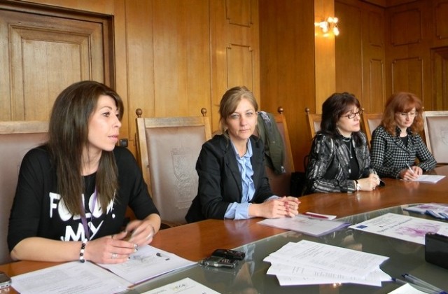 Звеното за услуги към Домашния патронаж ще продължи да работи с общинско финансиране