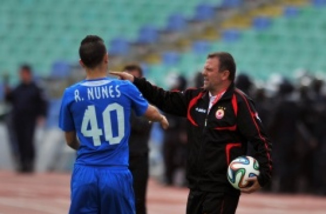 Левски замразява неубедителния Нунеш