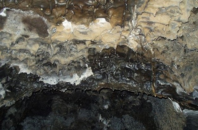 Фотоизложба показва подземните дворци на България и Европа