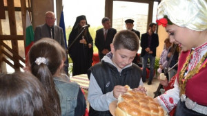 За хляба наш събра деца от цяла България