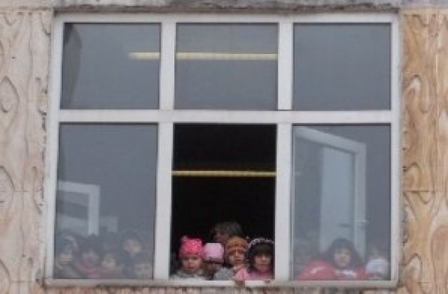 16 деца намериха нови семейства