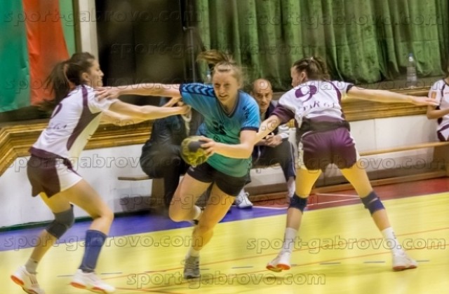 Девойките до 19 години на ХКБъки станаха вицешампионки на България