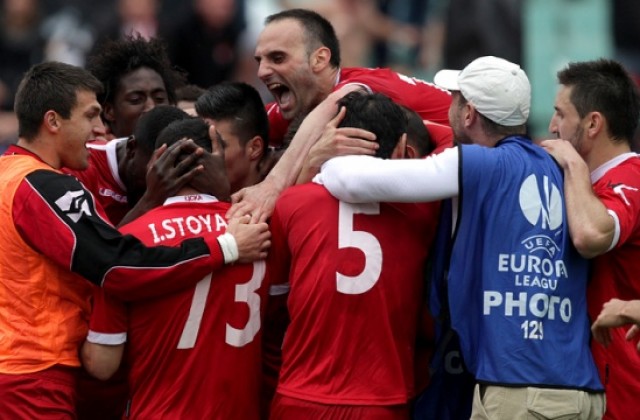 Бизнесмен си купи близо 200 000 акции на ЦСКА