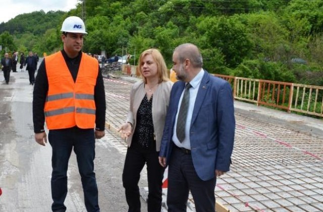 Зелена светлина за строителството на обходния път на Габрово и тунела под Шипка