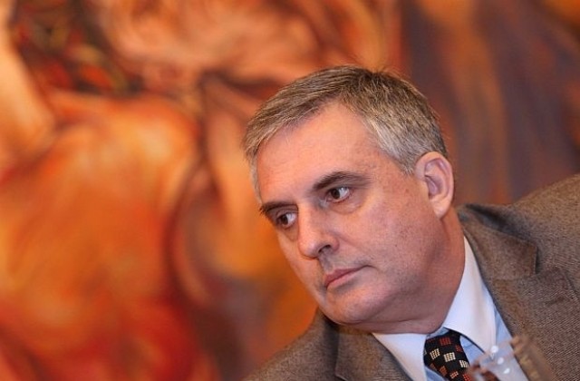 Ивайло Калфин: Бойко Борисов да престане да се жалва на Големия брат в Европа