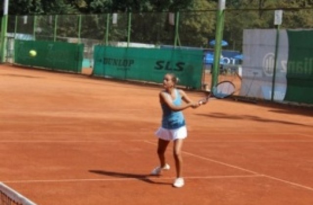 Диа Евтимова с победа на старта в Ню Харбър Бийч, Елица Костова отпадна