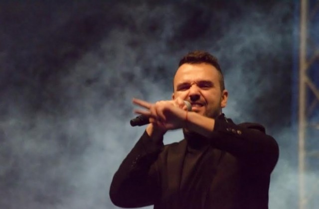 Графа взриви сцената на „Тол Шипс”, тази вечер излизат „Сигнал”