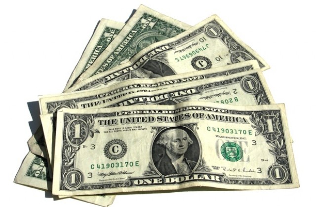 МВФ може да преразгледа помощта си за Украйна