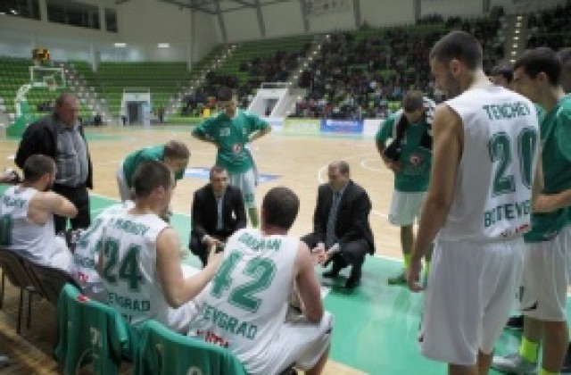 Балкан стартира с победа в плейофите