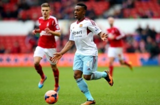 Бейл? Уолкът? Най-бързият футболист играе в Уест Хем