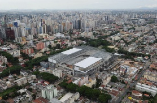 Част от стадионите за Мондиала остават без интернет