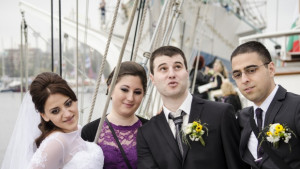 Младоженци избраха борда на Калиакра за сватбена фотосесия