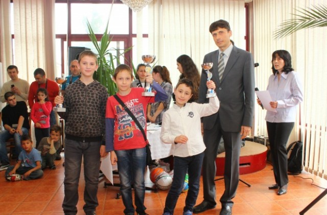 1600 лева, купи и медали за призьорите на “Търновската царица”